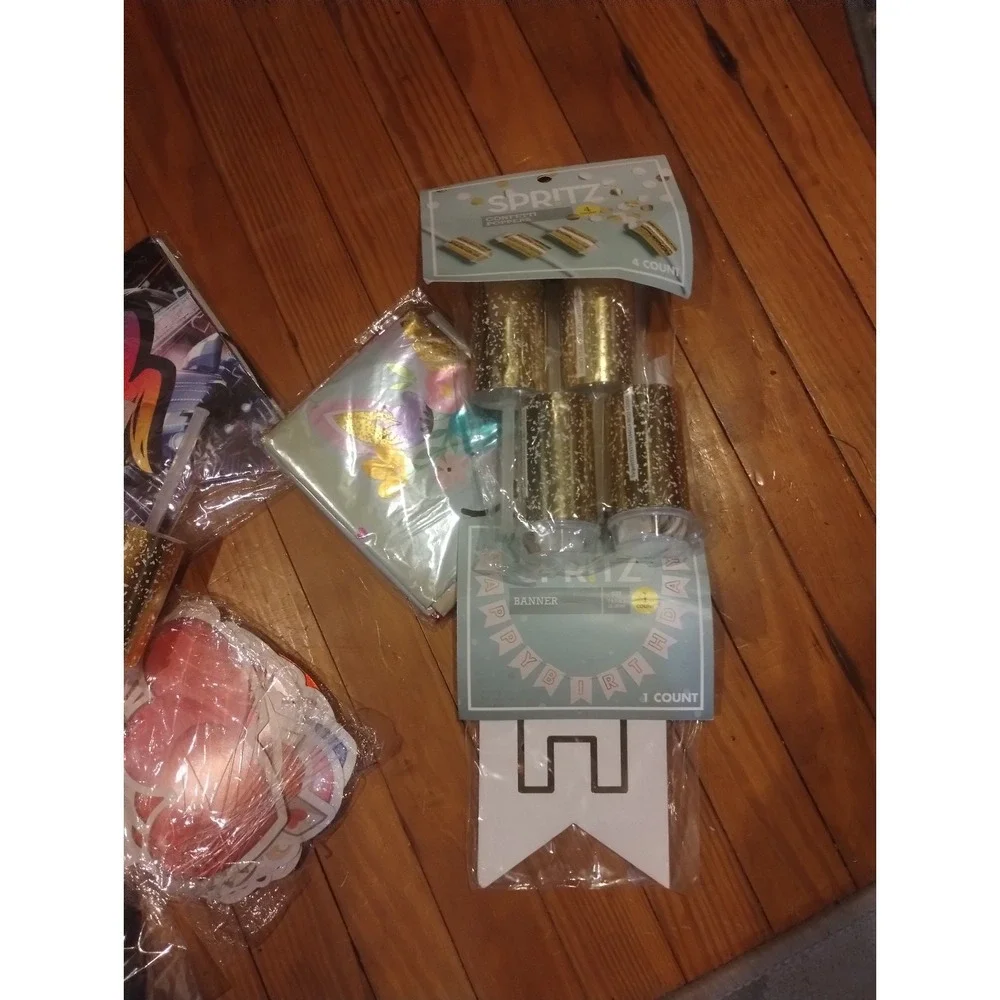 Party‎ decorations and favors